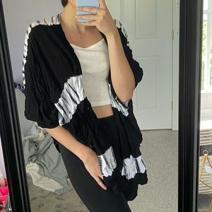 Forever 21 short sleeve Cardigan or Coverup M